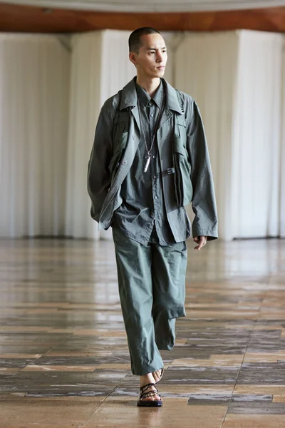 Look 34